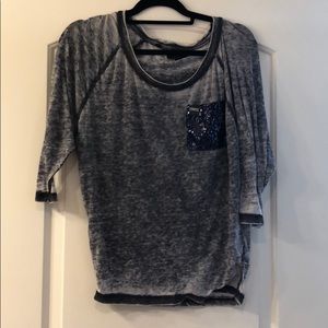 GUESS tee
